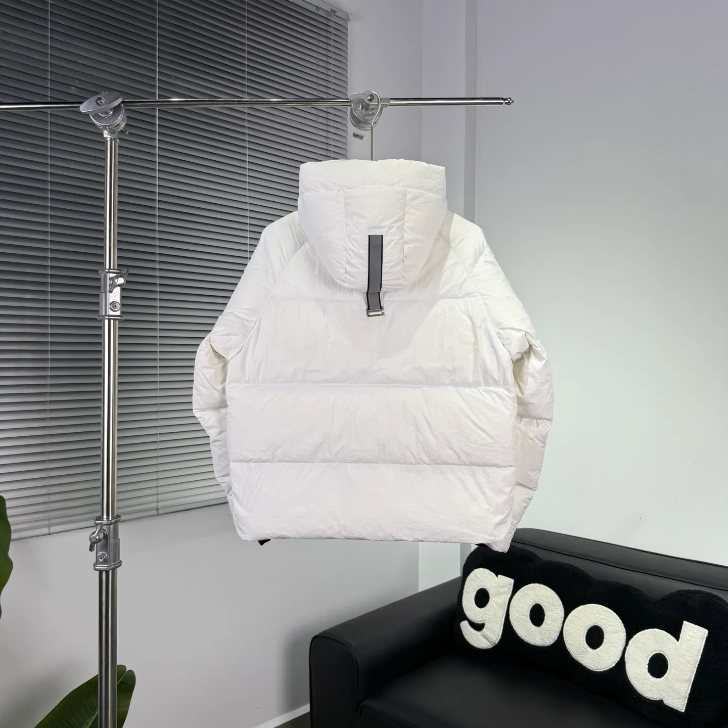 P880 High-end quality 𝑪𝒂𝒏𝒂𝒅𝒂 𝑮𝒐𝒐𝒔𝒆｜Canada Goose Black Label Street Sewing Logo Label Short Down Jacket/Ouyang Nana Generation / Unisex Style 𝗦𝗶𝘇𝗲：𝗫𝗦 𝗦 𝗠 𝗟 𝗫𝗟 𝗫𝗫𝗟 Product color: black, pure white, off-white, cherry blossom pink, green, brown, Coding: 𝟬𝟬𝟬𝟲𝟭𝟬𝗖